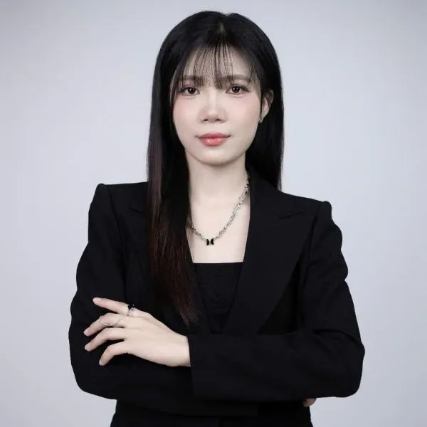 Cử nhân Luật Phạm Thị Kim Oanh
